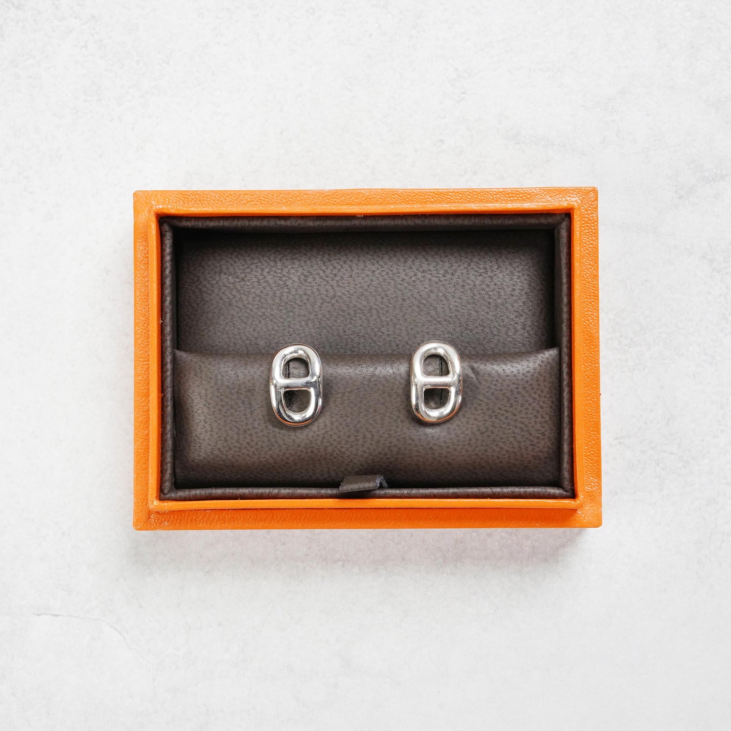 HERMES シェーヌダンクル ピアス