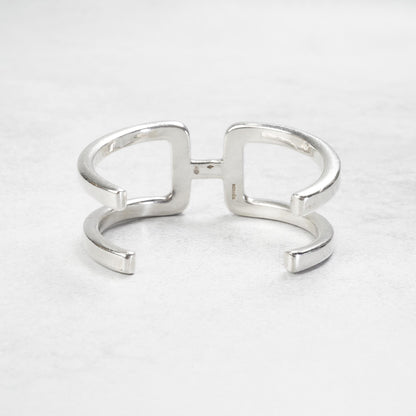 HERMES Hモチーフ バングル
