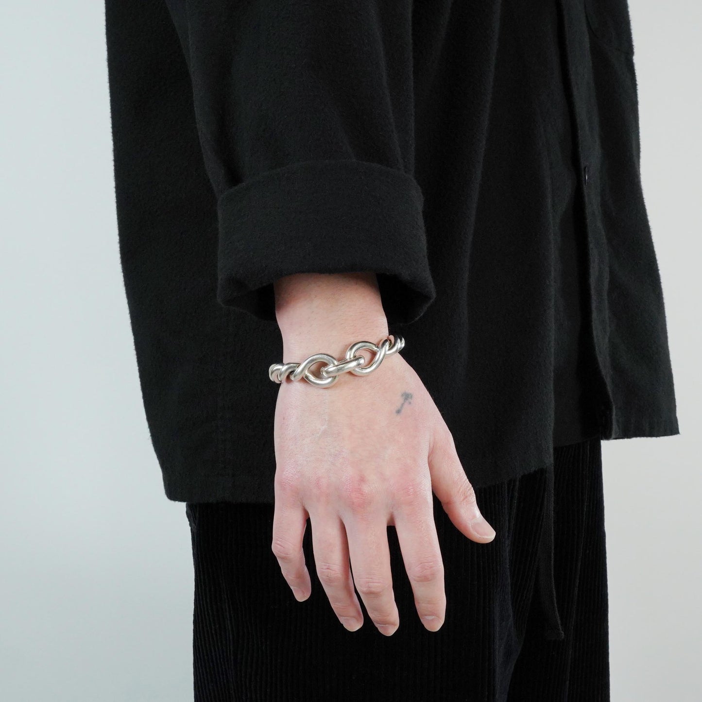 HERMES トルサード MM ブレスレット SV800