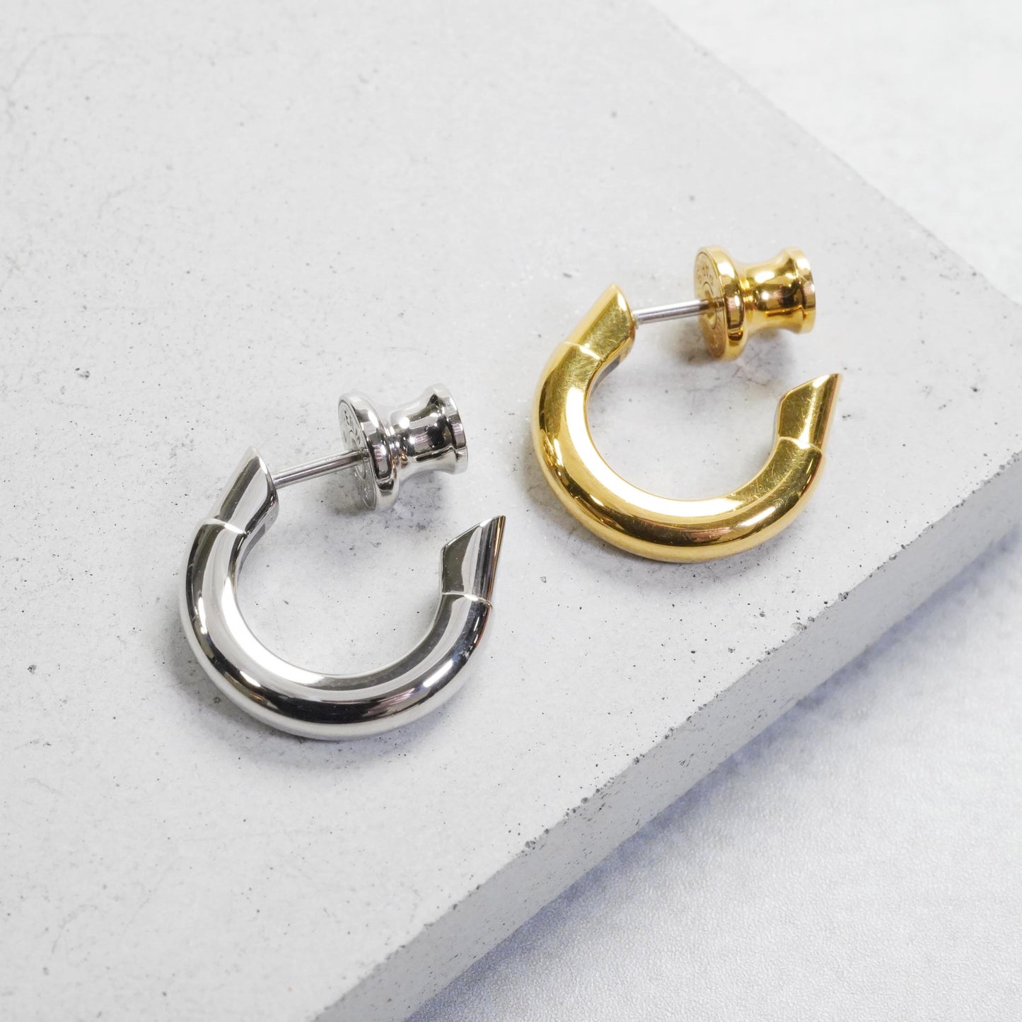 HERMES サボ シングル ピアス